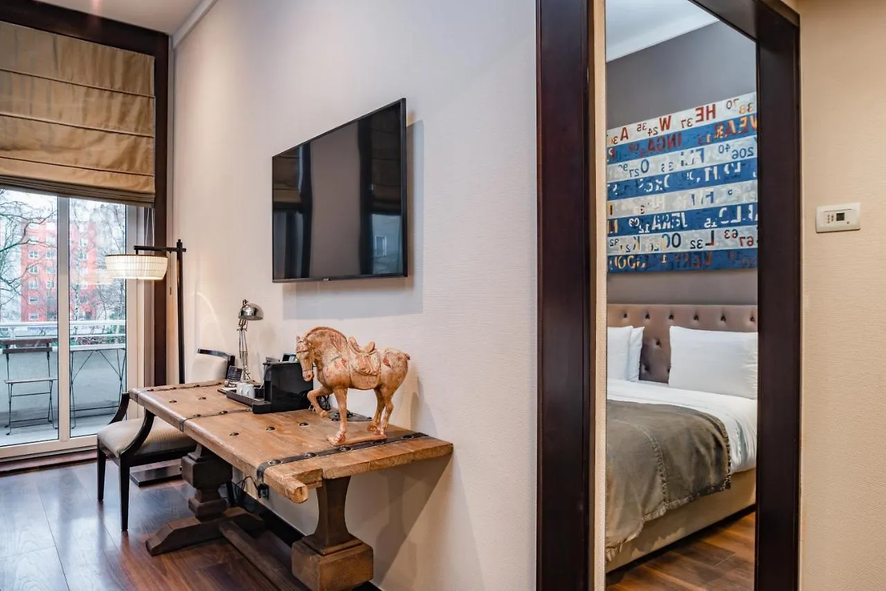Quentin Design Hotel Berlin 4*,