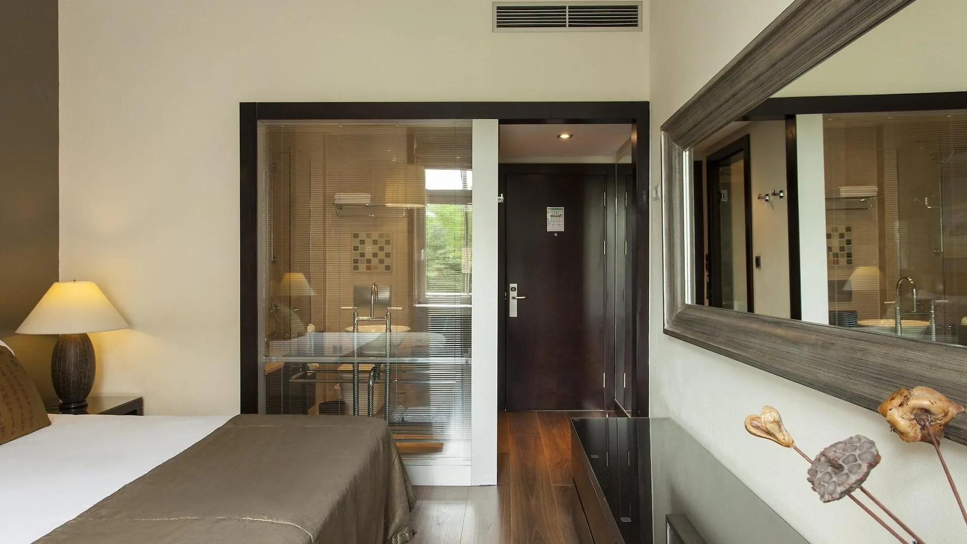 Quentin Design Hotel Berlin 4*,